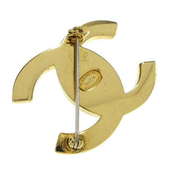 Authenticity Guaranteed CHANEL CC Logos Turnlock Motif Brooch Pin Corsage - Picture 2 of 4